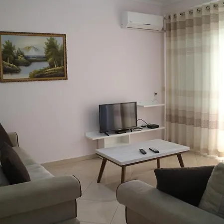 Rei Apartment *