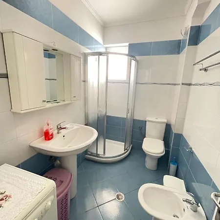Rei Apartment *